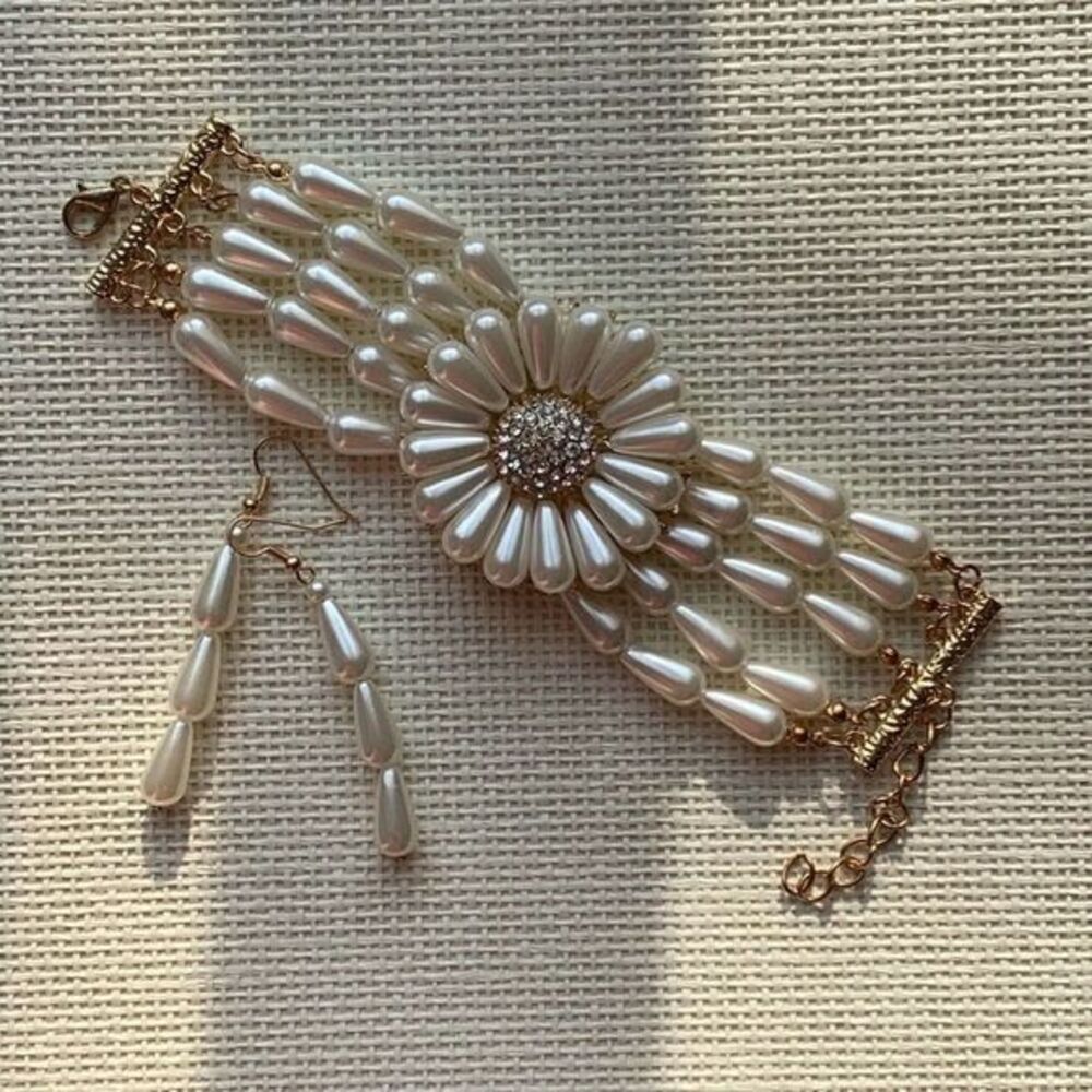 Faux Pearl Color Ivory Bracelet and Earrings